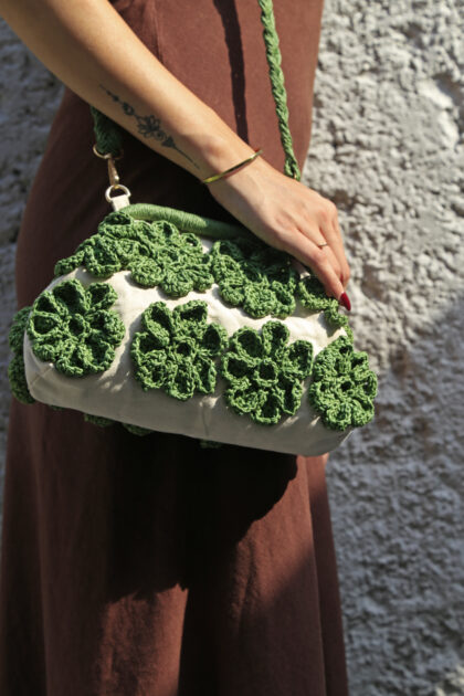 VERDANT GREEN CROCHET BLOOM CLUTCH